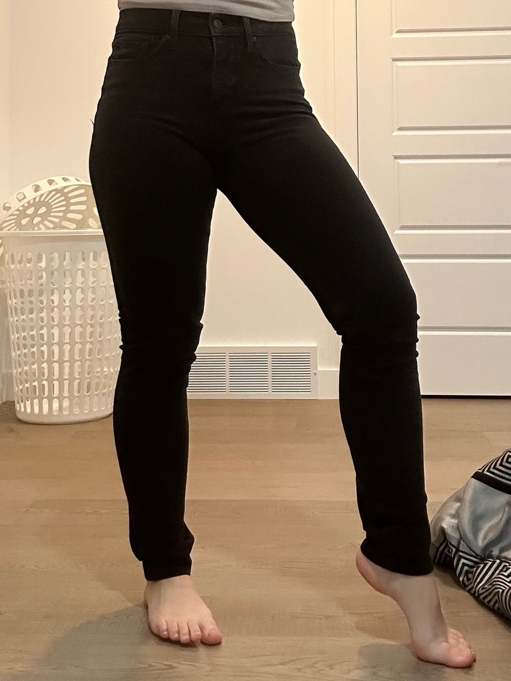 Levi’s 311 Shaping Skinny Black Jeans W27 L30 Stretch